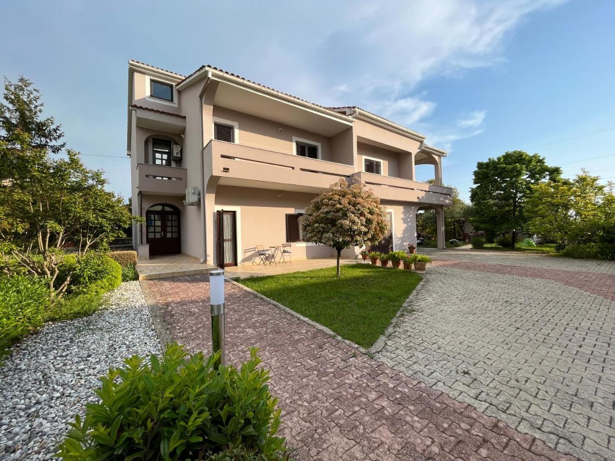 Apartment Lina Задар Екстериор снимка